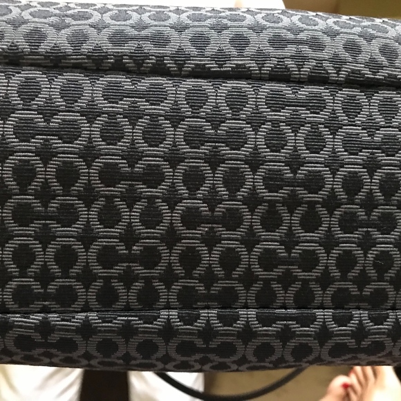 Coach purse - Picture 2 of 7